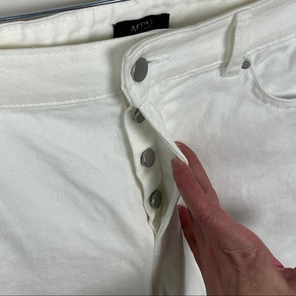 NEW AFRM Distressed High Rise Jeans Size‎ 28 Revolve New Without Tag White Denim - Picture 11 of 13